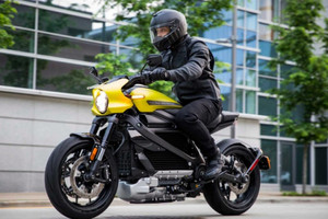 Ông lớn xe điện Trung Quốc rót 100 triệu USD, quyết soán ngôi số 1 xe máy điện tại Việt Nam