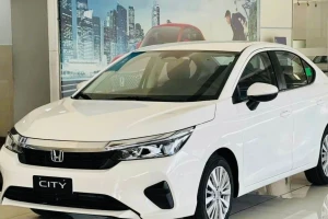Giá lăn bánh ô tô chạy xăng tại Hà Nội có thể tăng mạnh