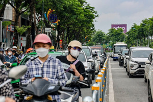 Phó chủ tịch Hà Nội công bố loạt hành động hỗ trợ người dân khi cấm xe máy xăng