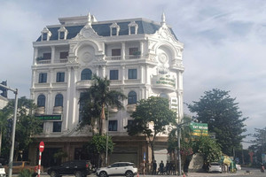 Phong tỏa, khám xét khẩn cấp 1 sàn giao dịch bất động sản