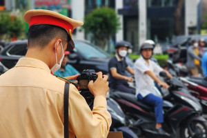 CSGT giảm hiện diện, 'mắt thần' soi rõ đối tượng xa 500-700m: Người dân lợi gì?