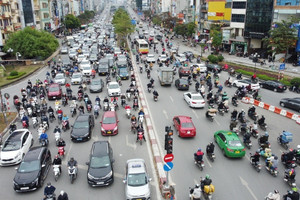 Hệ thống điện tại các khu dân cư chưa đáp ứng yêu cầu nếu lắp thêm trạm sạc xe điện, Sở Xây dựng Hà Nội đề xuất gì?