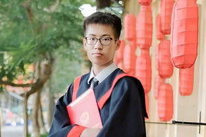 Thủ khoa 30 điểm khối A của Hà Nội không dùng điện thoại và mạng xã hội