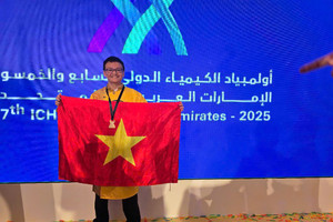 ‘Thần đồng’ Hóa học Việt Nam vừa giành Huy chương Vàng Olympic quốc tế: 2 năm liền đạt giải Nhất HSG quốc gia, IELTS 8.0, SAT hơn 1.500 điểm