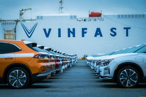 VinFast tiếp tục chiều lòng khách hàng, ưu đãi lớn về pin