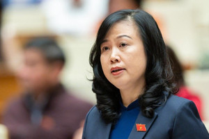 Bộ trưởng Y tế hồi đáp đề nghị 'thông tuyến' BHYT với người từ 70 tuổi trở lên