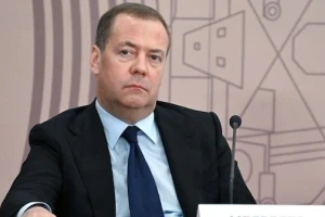 Ông Dmitry Medvedev tuyên bố cứng rắn trước gói trừng phạt mới của châu Âu