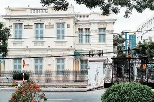 Dinh thự của vị công tử từng tiêu hết 5 tấn vàng: Hơn 100 năm vẫn lộng lẫy, không gian sống chứng minh cho cuộc sống xa xỉ