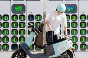 Bí quyết giúp xe máy điện tại hòn đảo này 'sạc đầy pin' chỉ trong vài giây, người dân vô tư tạm biệt xe xăng