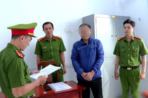 Bắt một cựu nhân viên ngân hàng