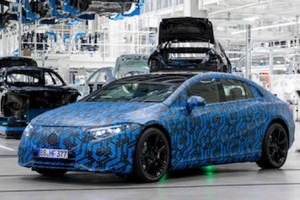Doanh số sụt 52%, Mercedes tạm dừng sản xuất xe điện tại Mỹ
