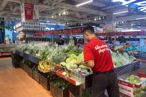 Siêu thị WinMart chủ động tăng dự trữ hàng thiết yếu, cam kết bình ổn giá trước bão số 3