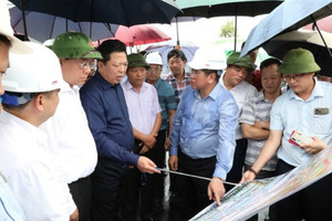 Thị sát dự án đường sắt 200.000 tỷ đồng, Bộ trưởng Trần Hồng Minh sẵn sàng khởi công nhiều hạng mục vào tháng sau