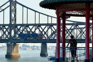 Trung Quốc âm thầm quay lại bán đảo Triều Tiên: Thương mại tăng vọt, hồi sinh tuyến tàu Bắc Kinh – Bình Nhưỡng