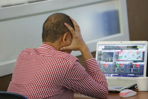 VN-Index tăng mạnh, 17 công ty chứng khoán vẫn báo lỗ: Top 1 lộ diện