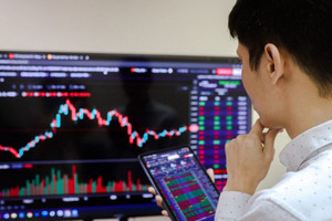 Cổ phiếu đáng chú ý ngày 24/7: PC1, VCG, HDG