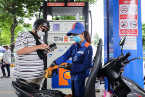 Thương nhân rút lui hàng loạt, thị trường phân phối xăng dầu dần về tay các ông lớn
