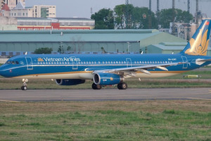 Máy bay Vietnam Airlines đi Campuchia hạ cánh khẩn cấp