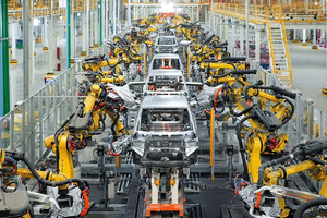 Xiaomi dùng 1.000 robot đối đầu trực diện với Tesla, cứ 76 giây lại lắp ráp xong 1 chiếc ô tô