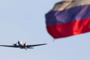 Nga dừng hoạt động 8 sân bay khi Ukraine mở cuộc không kích quy mô lớn
