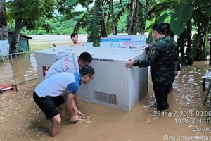31.000 khách hàng bị cô lập vì lũ, Viettel chuyển tiền trực tiếp vào tài khoản để hỗ trợ khẩn cấp