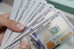 Tỷ giá hôm nay 25/7: USD giữ vững, NDT nhích nhẹ