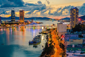 GRDP nửa đầu 2025 của 6 thành phố trực thuộc Trung ương: Hải Phòng tăng mạnh nhất, TP.HCM vẫn ‘vua quy mô’