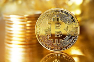 Cá voi Bitcoin thời Satoshi bất ngờ ‘xả hàng’ hơn 9 tỷ USD sau 14 năm im lặng