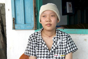 Chuyển 10 nghìn đồng cho ‘nhân viên giao hàng’, chị Thủy mắc ung thư giai đoạn 4 mất hết hơn 140 triệu tiền chữa bệnh