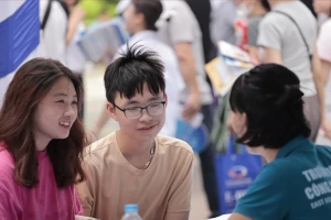 Tuyển sinh đại học 2025: Ðiểm chuẩn ra sao?