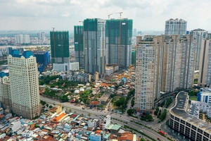 Căn hộ Hà Nội, TP. HCM lập đỉnh giá 10 năm: Thị trường thừa nhà sang, thiếu nhà ở