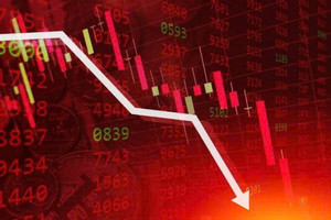 Cổ phiếu ngân hàng lao dốc trong phiên khớp lệnh 71.000 tỷ, bất ngờ một mã ngược dòng