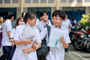 Tin mới về thi tốt nghiệp THPT năm 2025: Hơn 300.000 thí sinh không đăng ký xét tuyển đại học