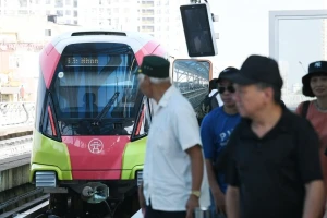 Từ 1/8, mua vé tàu đường sắt đô thị không dùng tiền mặt