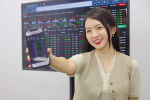 Sắc xanh tím phủ kín nhóm ngân hàng và chứng khoán, VN-Index hồi phục mạnh mẽ