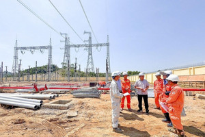 Đường dây 500kV Lào Cai – Vĩnh Yên 7.400 tỷ vào giai đoạn nước rút, lãnh đạo EVN trực tiếp thị sát công trường