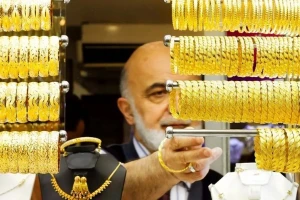 Giá vàng biến động, chứng khoán 'thấp thỏm' chờ tin quan trọng