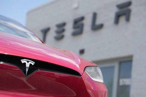 Mỹ ép thuế, Tesla ký hợp đồng 4,3 tỷ USD để ‘tự cứu mình’ khỏi Trung Quốc