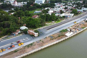 Thành phố giàu nhất Việt Nam tiếp tục làm tuyến đường dài gần 100km ven dòng sông biểu tượng