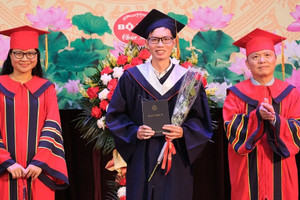 Nam sinh Phú Thọ từng bị bố mẹ lo lắng, nay vượt qua hết để tốt nghiệp thủ khoa Bác sĩ nội trú, quyết theo đuổi lĩnh vực khó