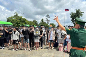 Tiếp nhận 85 công dân Việt Nam từ Campuchia, nhỏ nhất là 15 tuổi