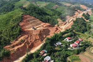Cao tốc gần 60km do Tập đoàn Đèo Cả thực hiện gặp khó