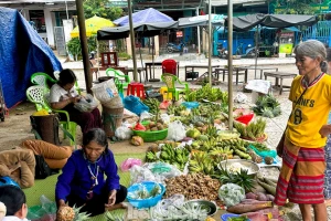 Độc lạ 'chợ 5 ngàn' ở Đà Nẵng