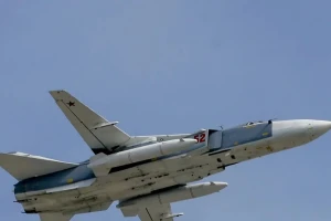 Ukraine triển khai chiến dịch mới, tấn công 5 máy bay chiến đấu Nga ở Crimea