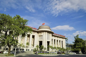 NHNN yêu cầu ngân hàng giảm lãi suất cho vay, hỗ trợ tăng trưởng kinh tế