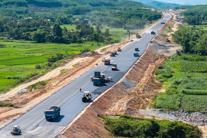 Huy động hơn 3.100 nhân sự, dự án lớn nhất tuyến cao tốc Bắc - Nam giai đoạn 2 do Tập đoàn Đèo Cả thực hiện sẽ về đích trước 8 tháng