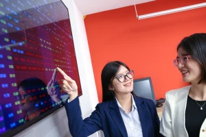Chứng khoán đi ‘tàu lượn’, kỷ lục giao dịch hơn 83.000 tỷ đồng
