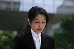 Cựu đệ nhất phu nhân Hàn Quốc xin lỗi, tự gọi là người vô danh