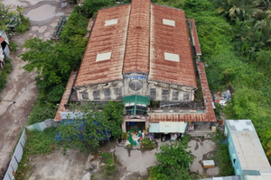 Cảnh hoang tàn 2 khu chợ từng được kỳ vọng trở thành những trung tâm thương mại sầm uất giữa lòng TP. HCM