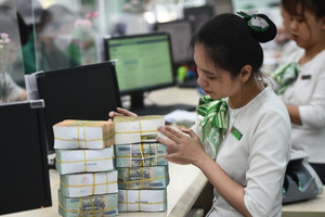 Gần 3.000 nhân viên ngân hàng mất việc từ đầu năm: Chuyện gì đang diễn ra?